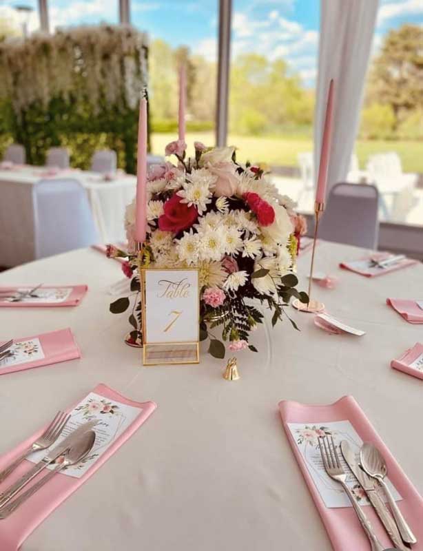 Centerpiece and place setting example at Sunset Pavilion